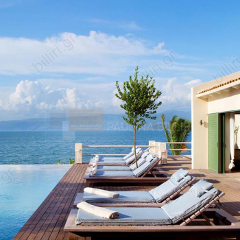 Πισίνα - θέα . Swimming pool - view