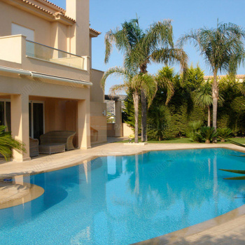 Εξωτερική όψη . Outdoor view
