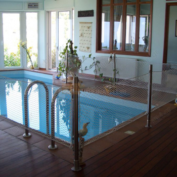 Εσωτερική πισίνα - Indoor swimming pool