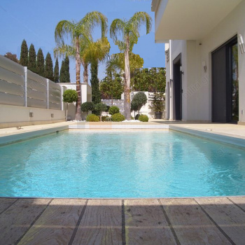 Πισίνα - Swimming pool