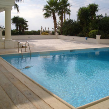Πισίνα - Swimming pool