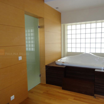 Μπάνιο master - Master Bathroom