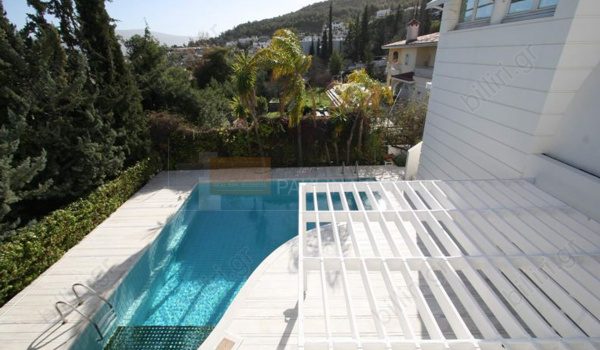 Πισίνα - θέα . Swimming pool - view