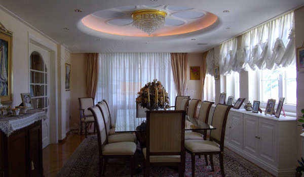 Tραπεζαρία - Dinning room