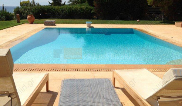 Πισίνα - Pool