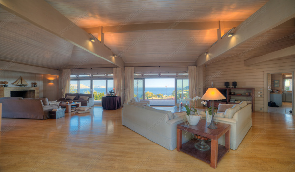 02__level_one_living_room_02