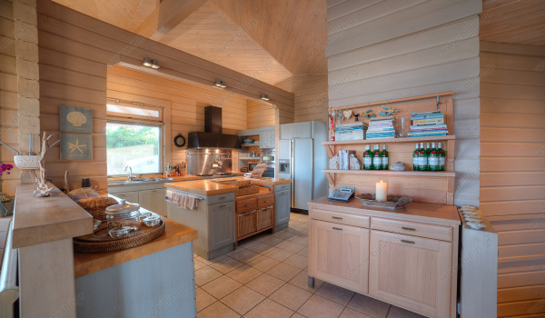 02__level_one_main_kitchen_02
