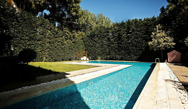 Πισίνα - Swimming pool
