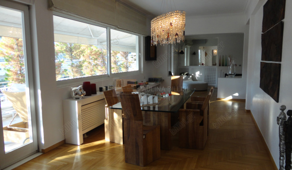 Tραπεζαρία - Dinning room