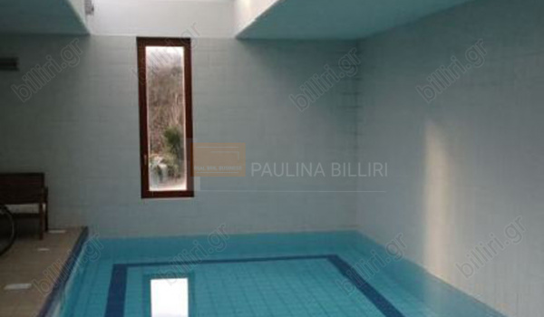 Eσωτερική πισίνα - Indoor swimming pool