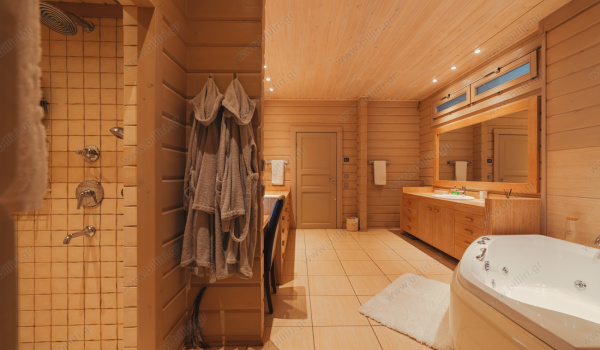 03__level_two_master_bedroombath05a
