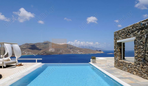 Πισίνα - θέα . Swimming pool - view