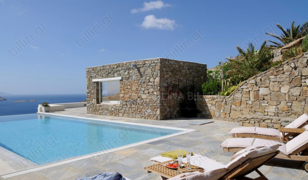 Πισίνα - θέα . Swimming pool - view
