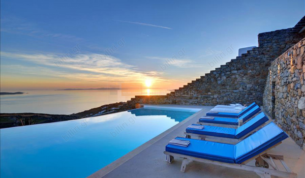 Πισίνα - θέα . Swimming pool - View 