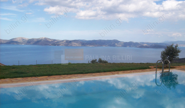 Πισίνα - θέα . Swimming pool - view
