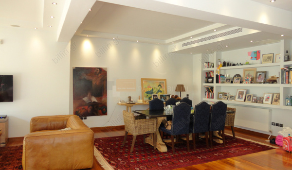 Tραπεζαρία - Dinning room