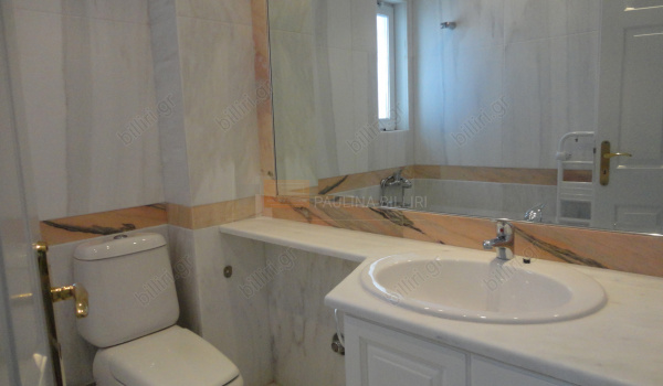 Mπάνιο - Bathroom