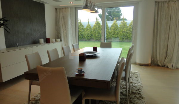 Τραπεζαρία - Dinning area