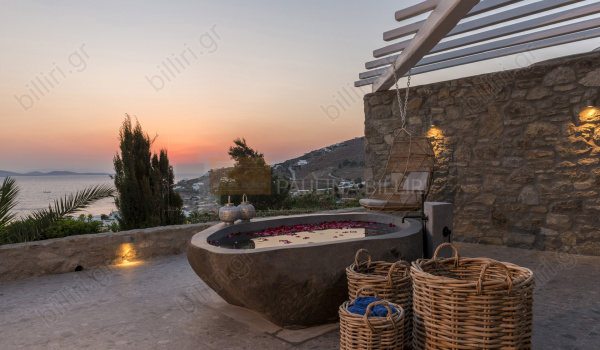 Εξωτερικός χώρος - Outdoor space