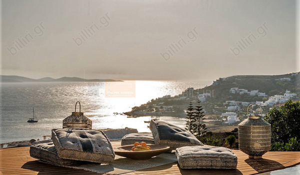 Πισίνα - Θέα . Swimming pool - View