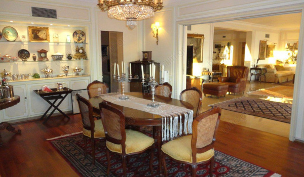 Τραπεζαρία - Dining room