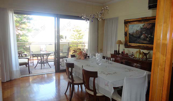 Τραπεζαρία - Dining room