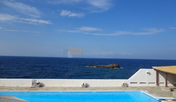 Πισίνα - θέα . Swimming pool - view