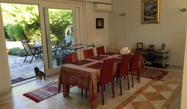 Tραπεζαρία - Dinning room