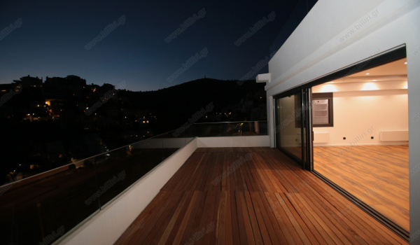 26_living_room_balcony_mountain_view