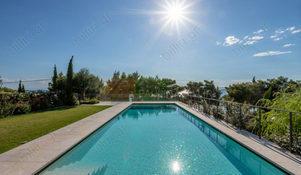 Πισίνα - Θέα . Swimming pool - View