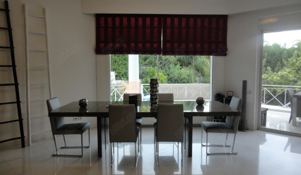 Tραπεζαρία - Dinning room