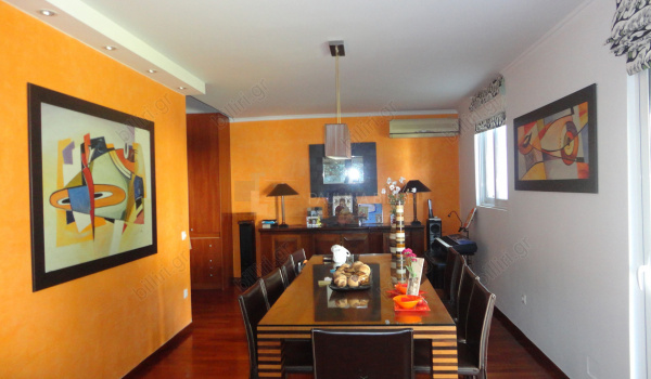 Tραπεζαρία - Dinning room