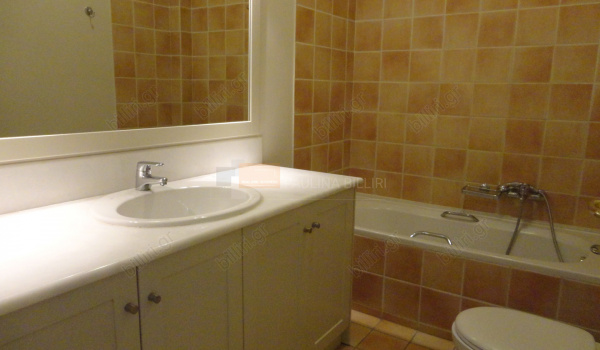 Mπάνιο - Bathroom