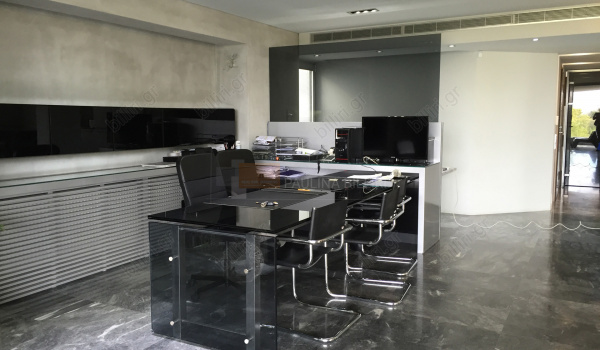 Tραπεζαρία - Dinning room
