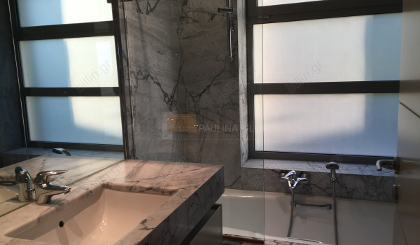 Mπάνιο - Bathroom
