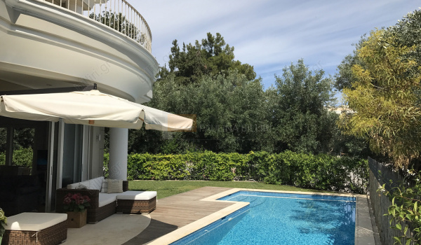 Εξωτερικός χώρος - Outdoor space 