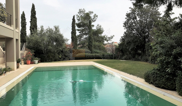 Πισίνα - Swimming pool