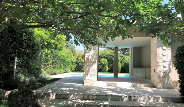 Εξωτερικός χώρος - Outdoor space 