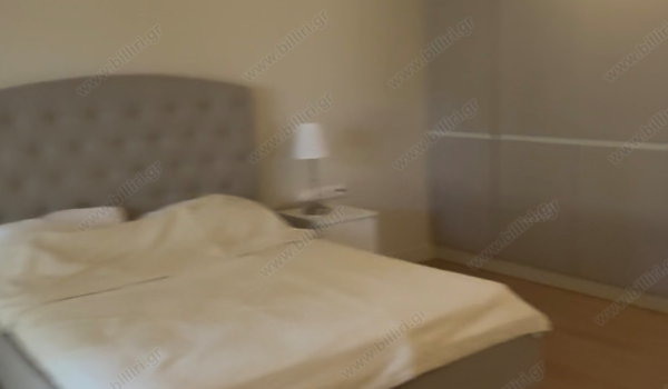 8_1899950418