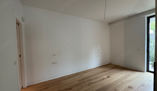 9_1297480652