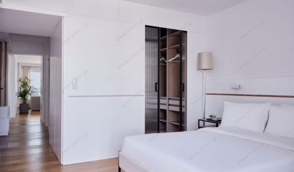 bedroom__1831903342