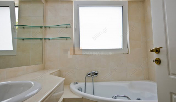 Mπάνιο - Bathroom