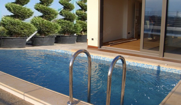 Πισίνα - Swimming pool