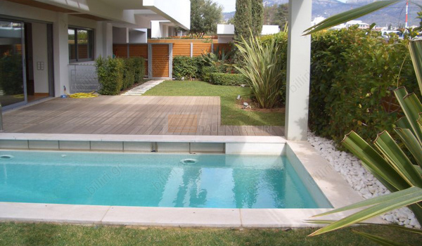 Πισίνα - - Swimming pool
