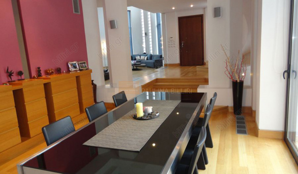 Tραπεζαρία - Dining room