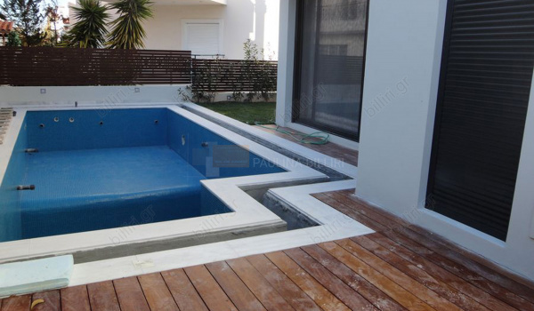 Πισίνα - Swimming pool