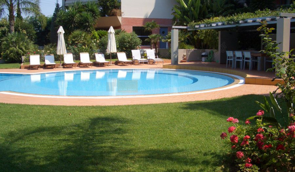 Πισίνα - Swimming pool