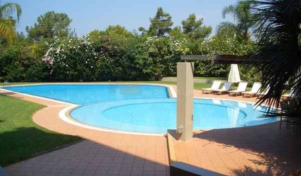 Πισίνα - Swimming pool