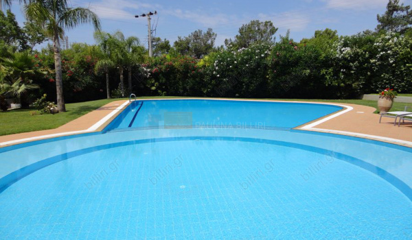Πισίνα - Swimming pool