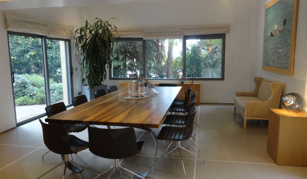 Tραπεζαρία - Dining room